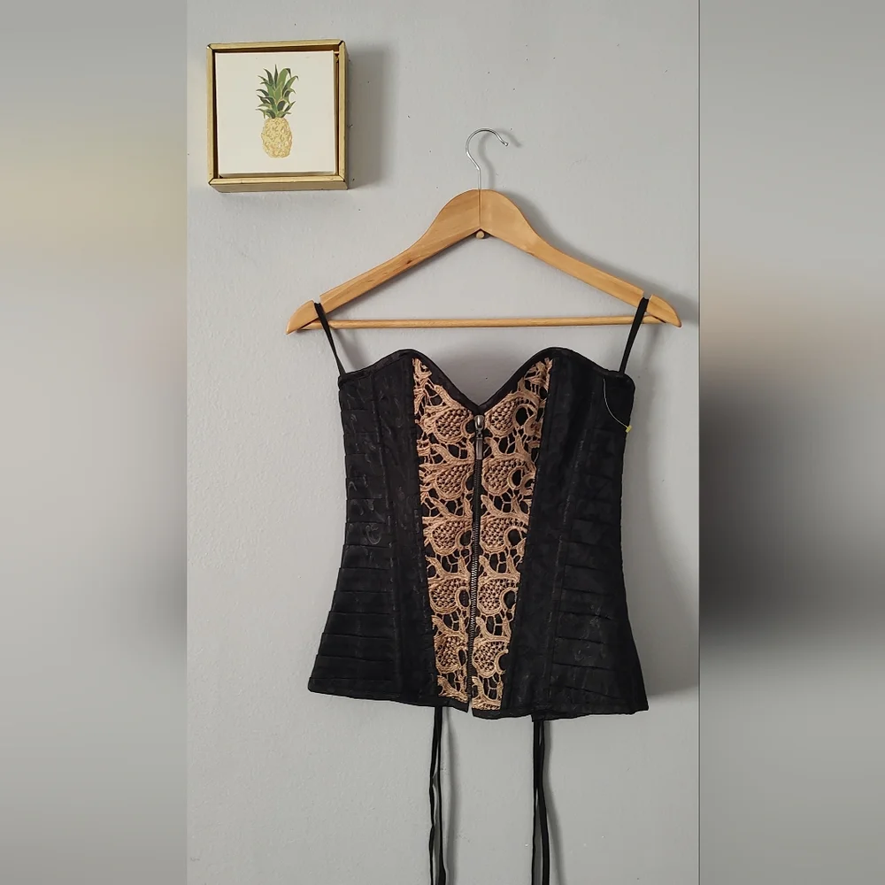 Spirit Corset Women Color Black Zipper Front Size Small Good Condition